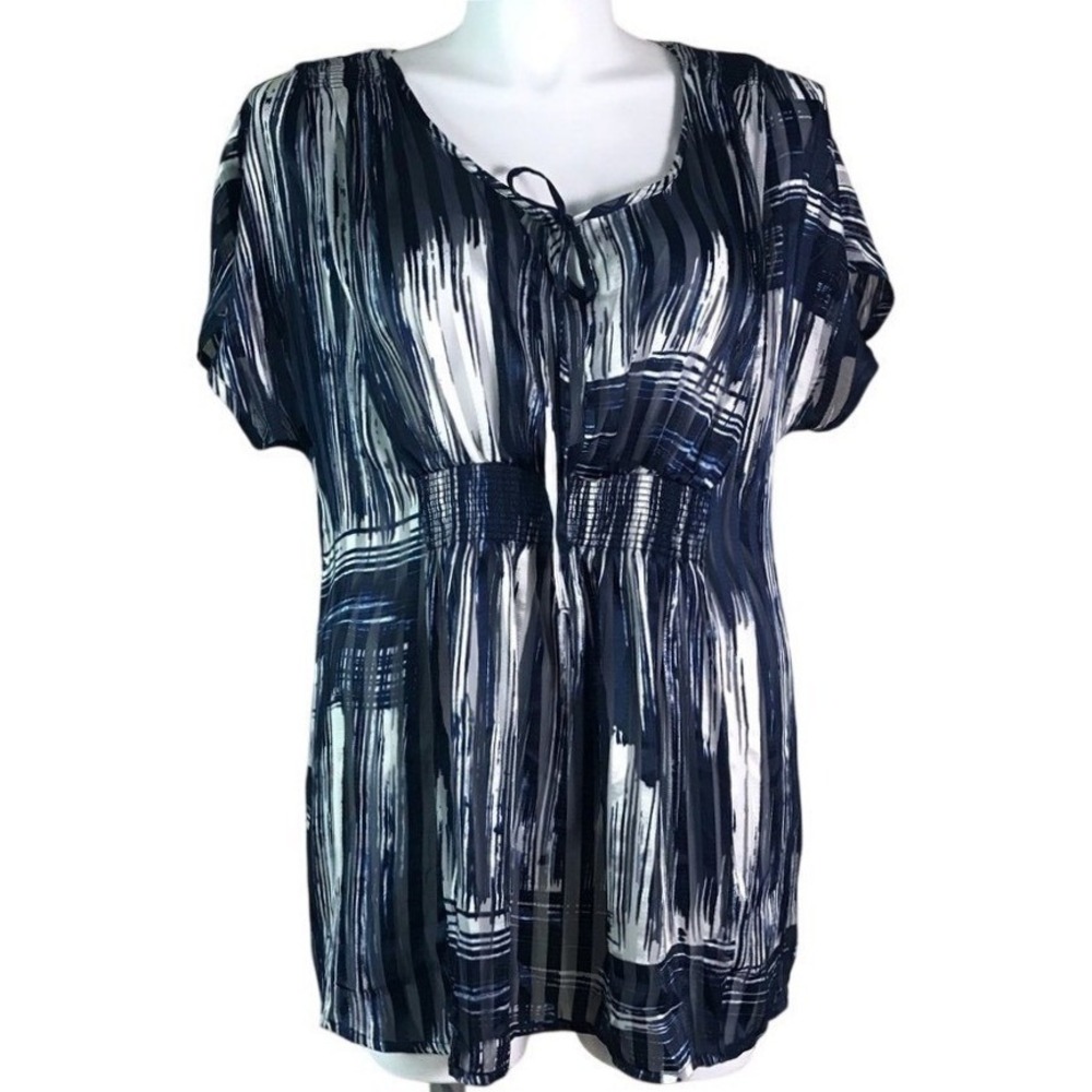 LANE BRYANT BLUE & WHITE‎ SHORT SLEEVE BLOUSE
